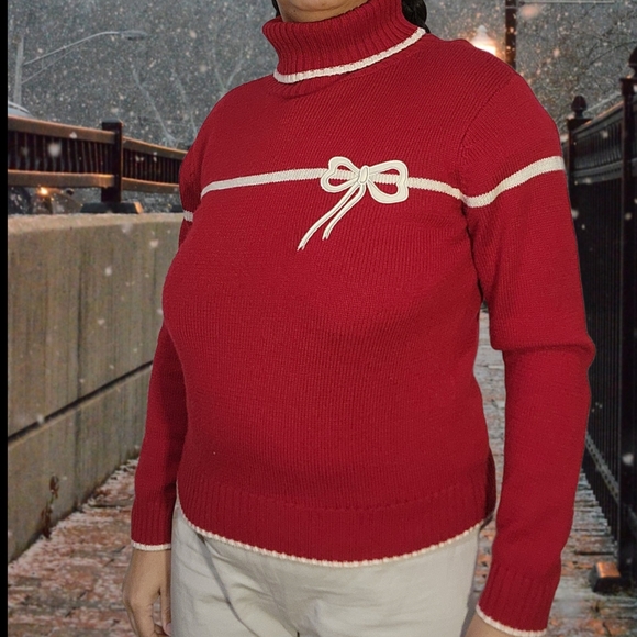 Liz Claiborne Sweaters - Liz Claiborne Red Gift Wrap Sweater Sz Sm